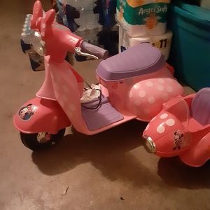 6 volt minnie mouse happy helpers scooter